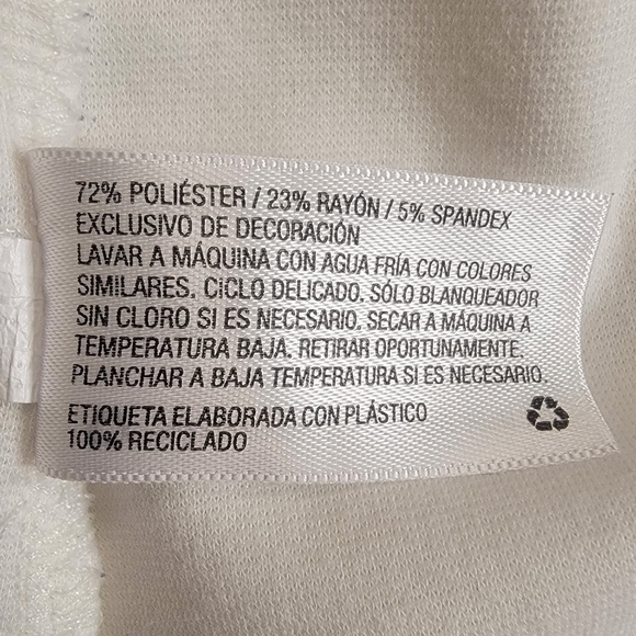 Elegant White Pleated Skirt with Black Stripes - Picture 2 of 3